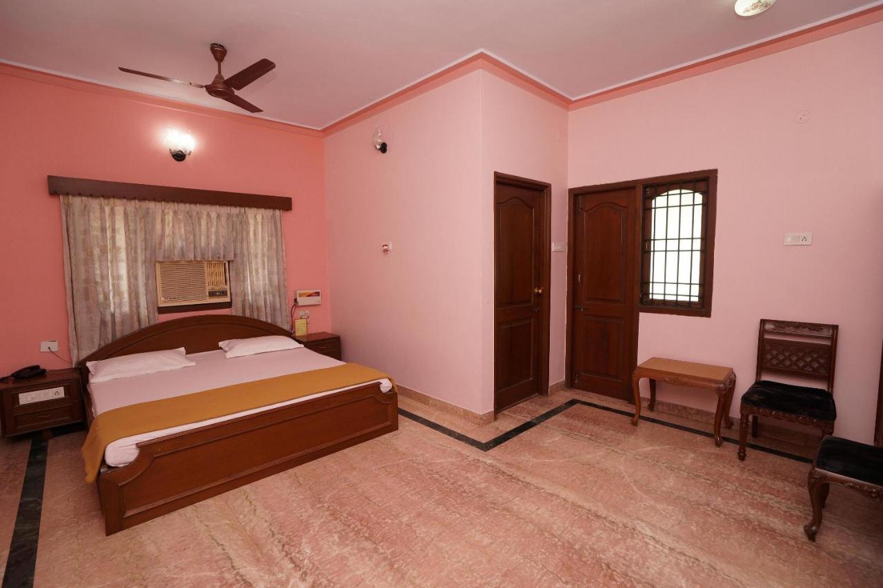 Lloyds Serviced Apartments,Krishna Street,T Nagar Chennai Exterior foto