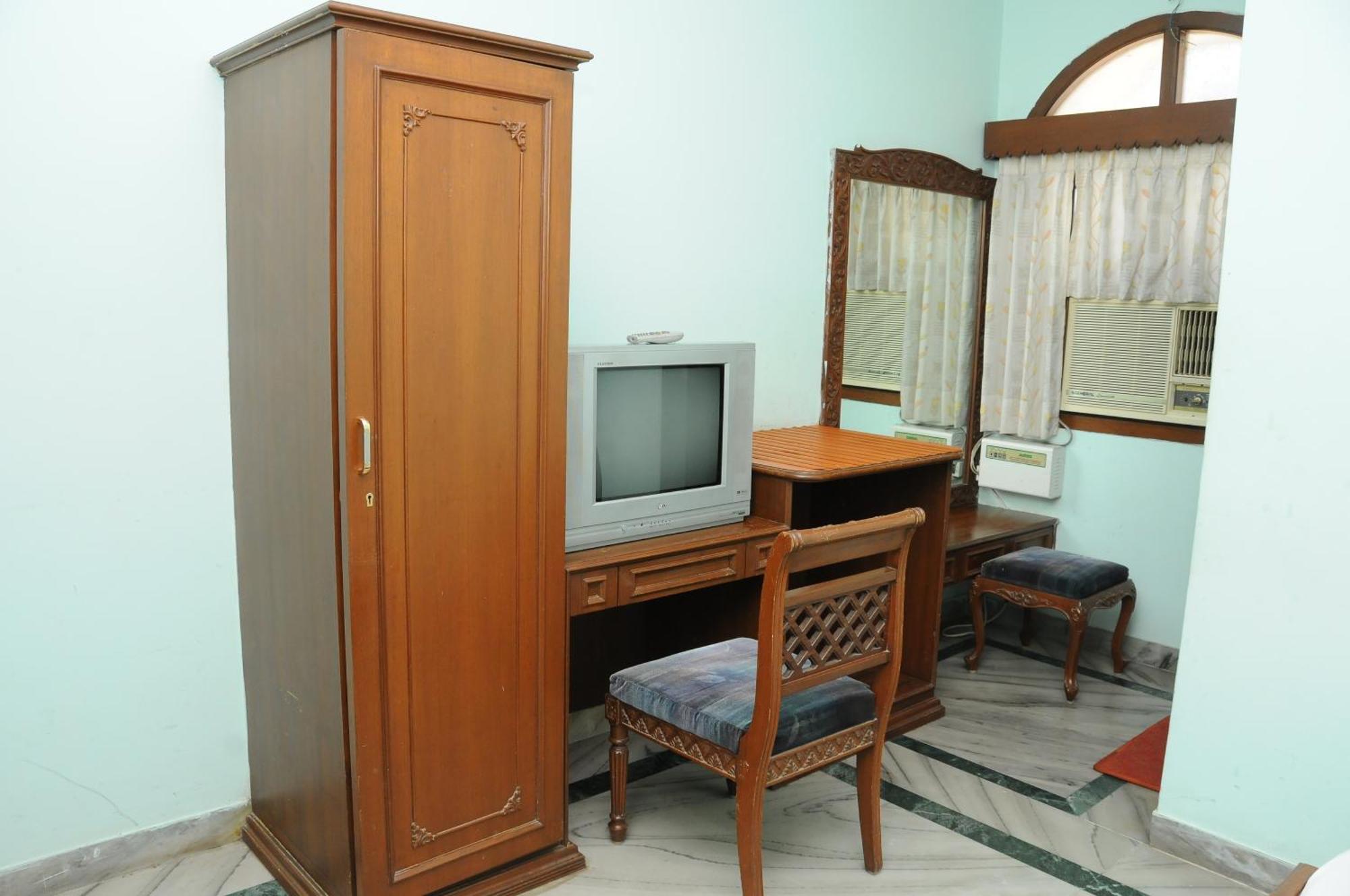 Lloyds Serviced Apartments,Krishna Street,T Nagar Chennai Zimmer foto